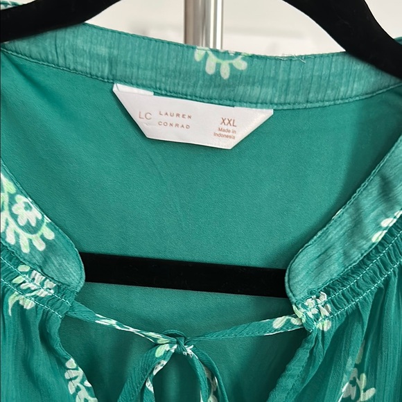 LC Lauren Conrad Flutter Sleeve Ruffled Blouse - Picture 3 of 7